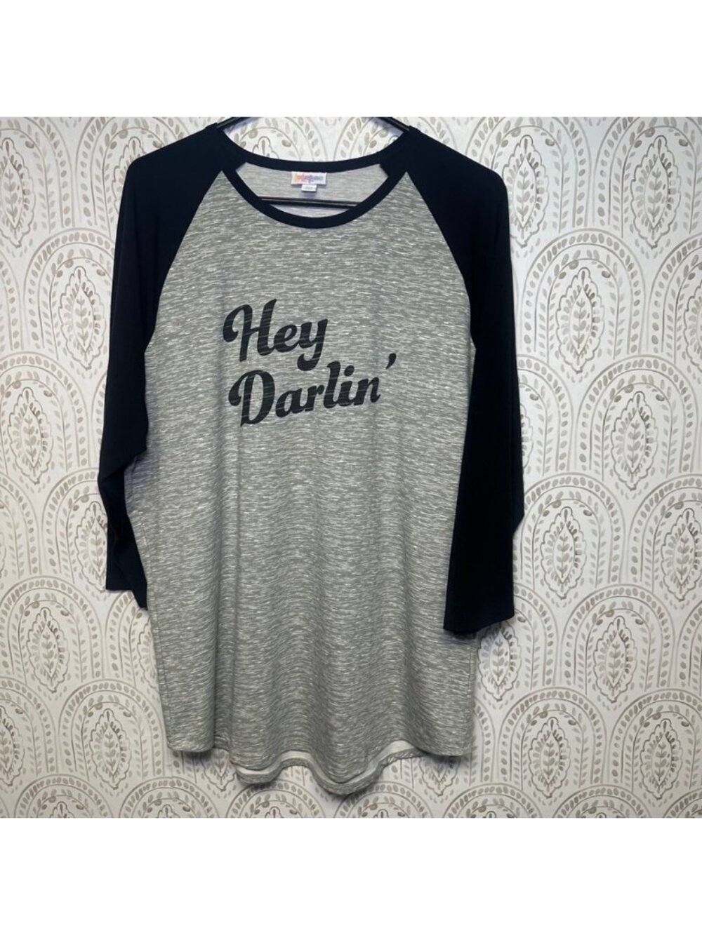 LuLaRoe Randy‎ Graphic Baseball Tee Gray Black Hey Darlin 2XL Raglan Shirt